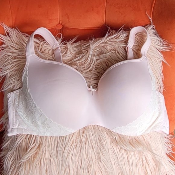 Cacique Other - Cacique Light Pink Bra Size 46C